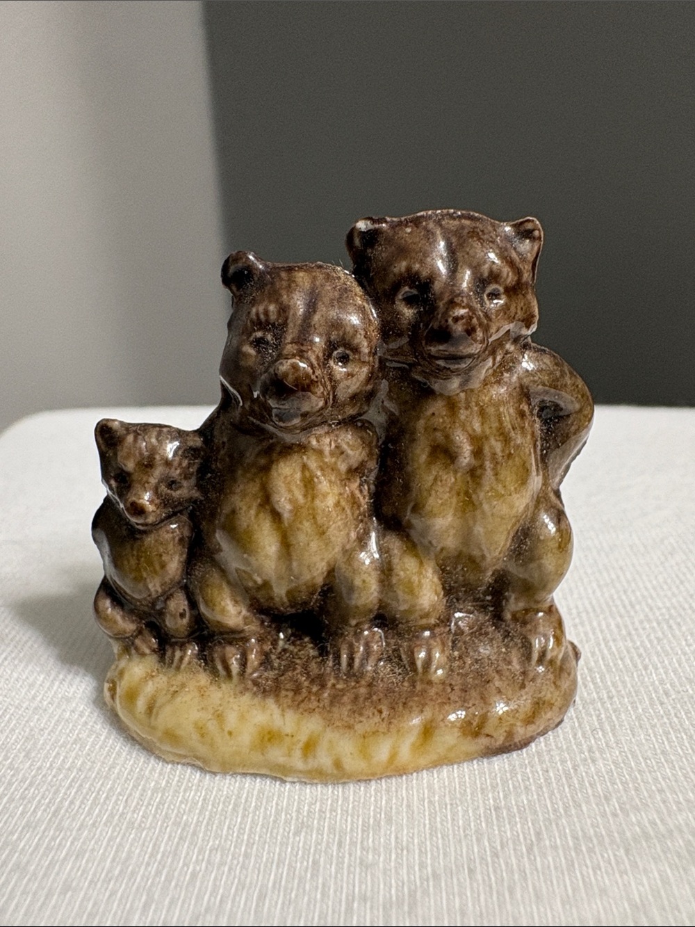 Vintage Wade England Red Roars Tea Three Bear Ceramic Figurine